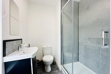 2 bed flat, Park Road, Lenton, Nottingham, NG71JG - Image 7